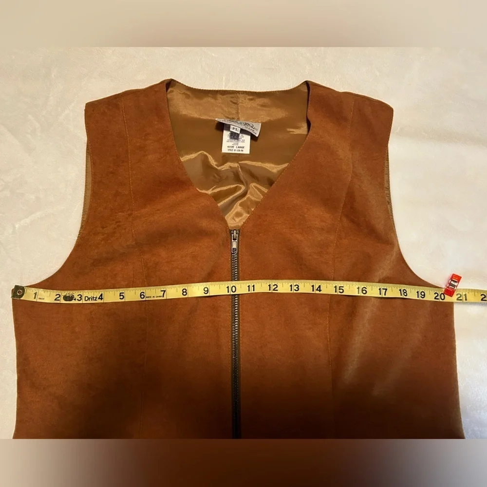 River Ridge faux suede brown vest with front zipper size LP